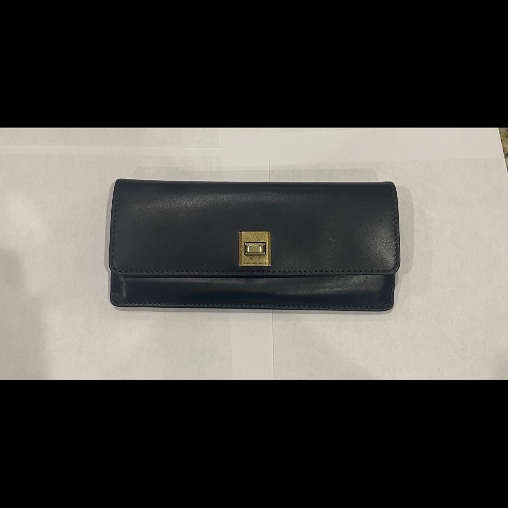 Michael Kors Navy Wallet